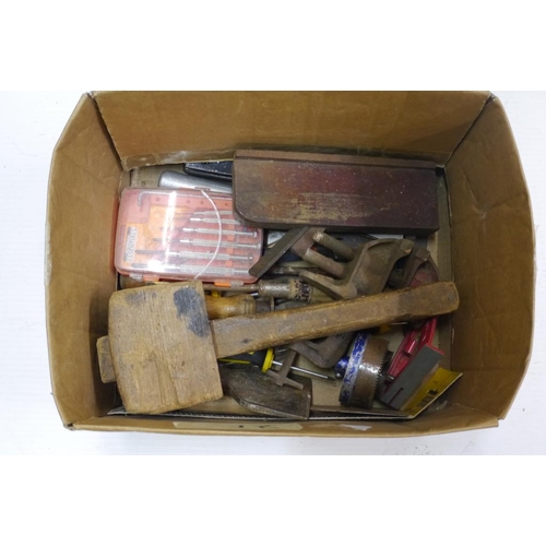 321 - Box of miscellaneous tools