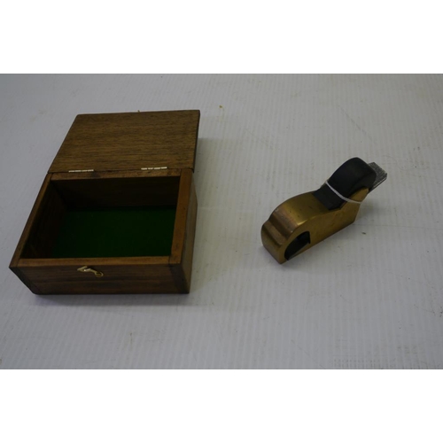 384 - Gunmetal bullnose plane in wooden box