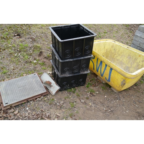 300 - Skip bin, pit and cover