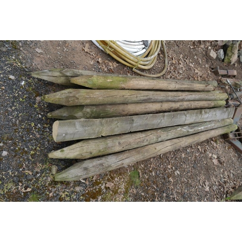 302 - Fence stakes