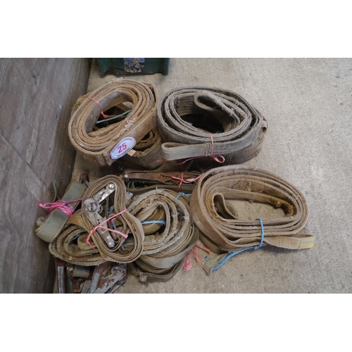 25 - Loading straps and ratchet straps