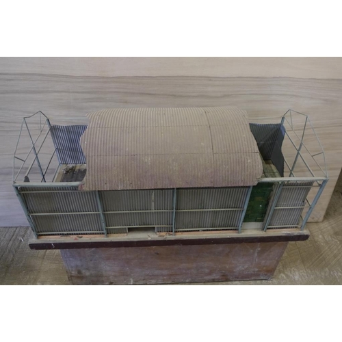 24 - Scale model- Modern barn with grain bins and drying floors