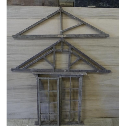 26 - Models of wooden roof trusses and windows