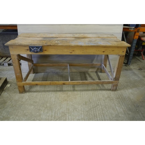 37 - Carpenters bench with 2 vices