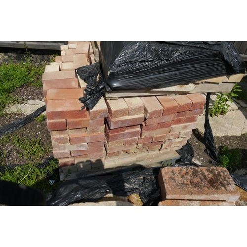 47 - Pallet of assorted bricks