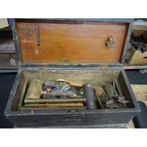 434 - Carpenters chest and tools