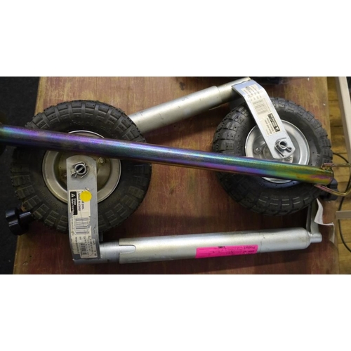 139 - 2 Jockey wheels and stabilizer bar +VAT