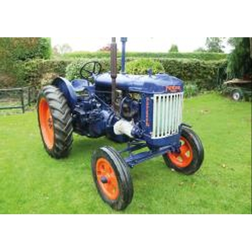 133 - Fordson E27N petrol paraffin tractor. 1948. good runner, hydraulics, low ploughing gears. No docs