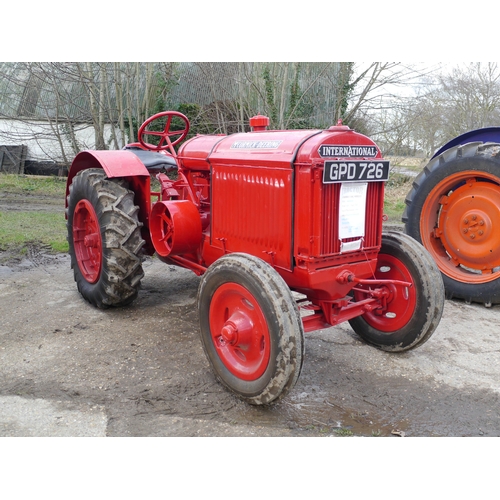 147 - International 10/20 tractor, 1938, restored 2006, Dunlop wheels, new tyres.