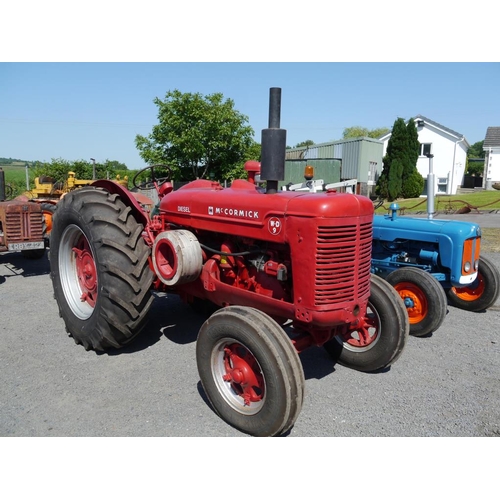 183 - 1949 IHC McCormick W-D9 tractor. Petrol start diesel engine, PTO, new tyres, huge pulley diameter id... 