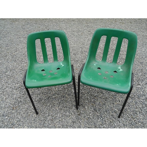 587 - Stacking chairs, 6 green