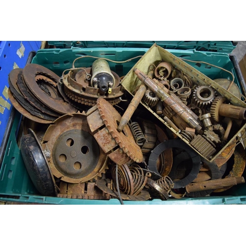 265 - Box of pre-war clutch plates and sprockets