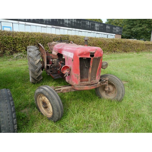 565 - David Brown 880 Implematic tractor. Reg. 303 SBJ