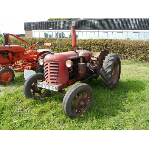 568 - David Brown 30D tractor. Runs. Reg.TNG 20