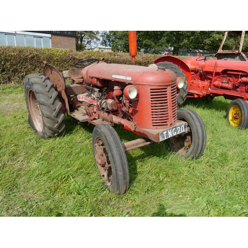 568 - David Brown 30D tractor. Runs. Reg.TNG 20