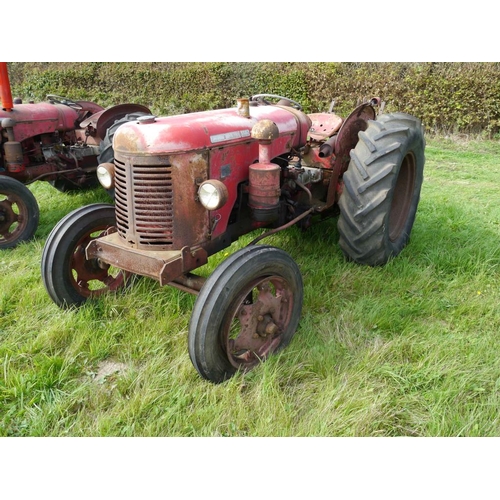 582 - David Brown 30D tractor. Runs, Hesford winch and anchors. SN.17820 Reg. VPW 199