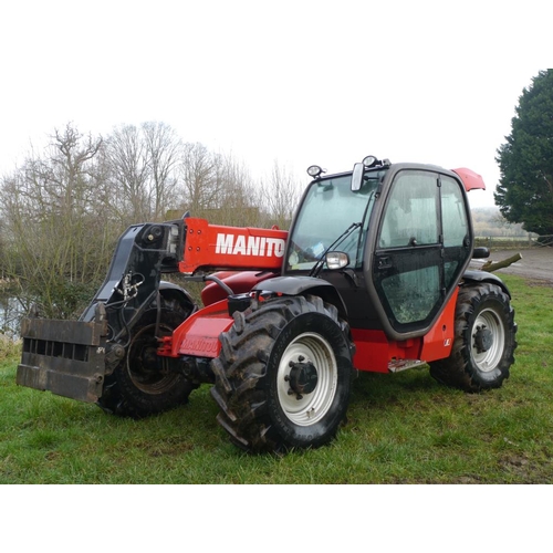 243 - Manitou 735 -120 manireach loadall, 3657 hours, new front tyres. Reg. PN10 KGO