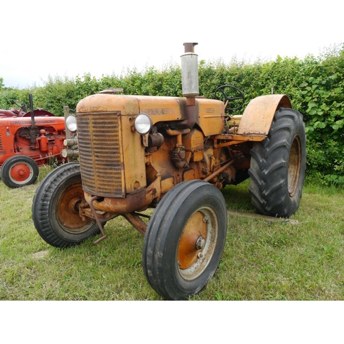 102 - Case LA tractor. Original off farm condition. Lights, PTO. SN. 5224808.+VAT