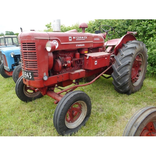 104 - McCormick International Super BWD6 standard tractor. Hydraulic drawbar. PTO. Runs  SN.1311 Reg. LAS ... 