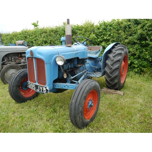 105 - Fordson Dexta tractor. Early restoration, headlights, runs, new rear tyres. 12.4/11x28 Runs. Reg. 69... 