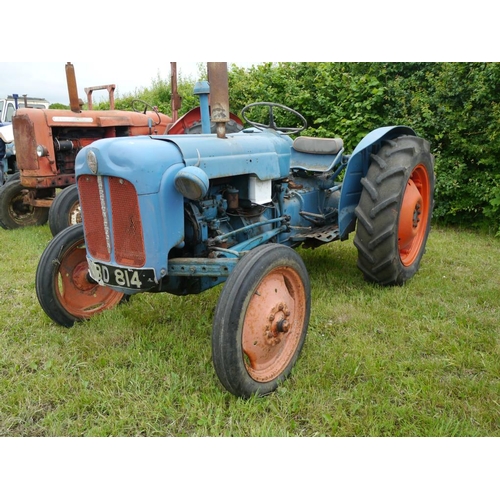 110 - Fordson Dexta tractor. Runs.  Reg. XBD 814+VAT