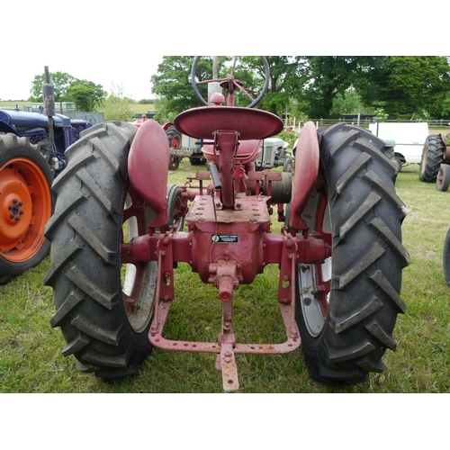 114 - Farmall H tractor. PTO, new rear tyres, pulley. SN.138112X3+VAT