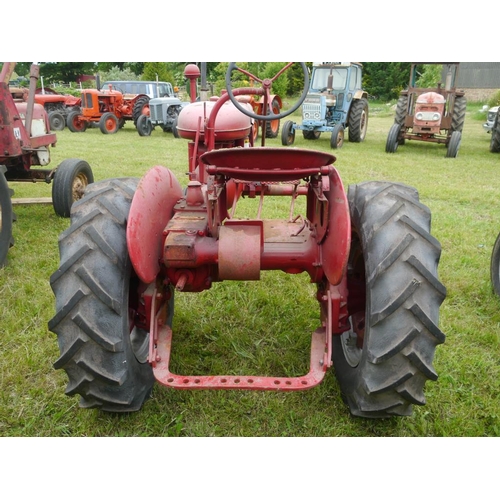 127 - McCormick International Farmall A tractor with pulley. Runs. SN. FAA 89622.+VAT