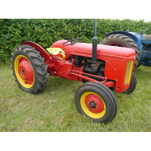 132 - Ferguson TEF tractor. 4cylinder diesel, new tyres, red & yellow. Runs. SN.360699+VAT