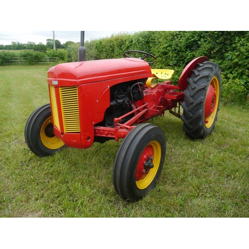 132 - Ferguson TEF tractor. 4cylinder diesel, new tyres, red & yellow. Runs. SN.360699+VAT