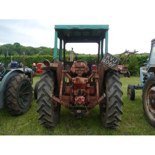 139 - Nuffield 4/65 tractor. Runs +VAT