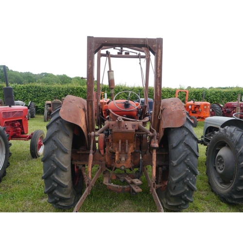 148 - Nuffield Universal tractor with loader and roll bar.  Runs. SN. MDM78710811L+VAT. Reg UAW 606