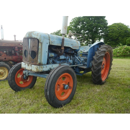 150 - Fordson Major tractor. Bristol compressor. Runs +VAT