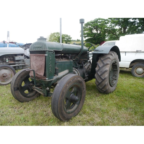 154 - Fordson Standard N tractor. Green wide wing, pulley. Runs+VAT