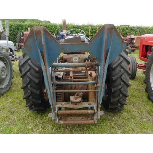 156 - Fordson Major tractor. Loader brackets, front weight frame, new rear tyres, winch and anchors. Runs ... 