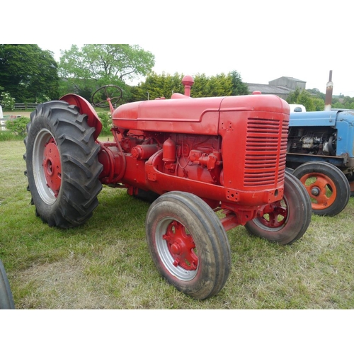 157 - International McCormick W9 tractor. Part restored, new rear tyres+VAT