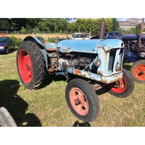 159 - Fordson Major diesel tractor. Runs +VAT