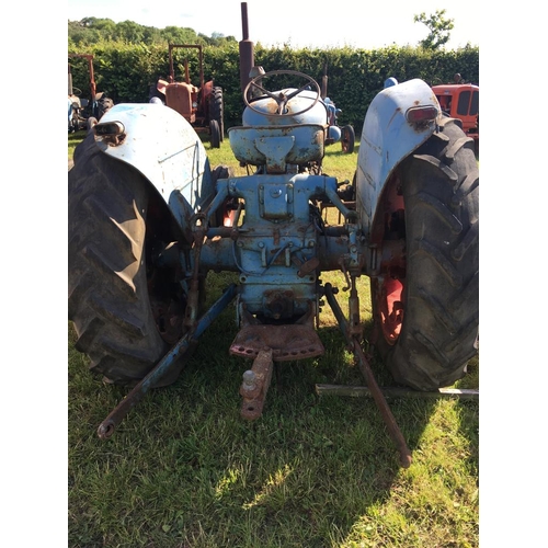 159 - Fordson Major diesel tractor. Runs +VAT