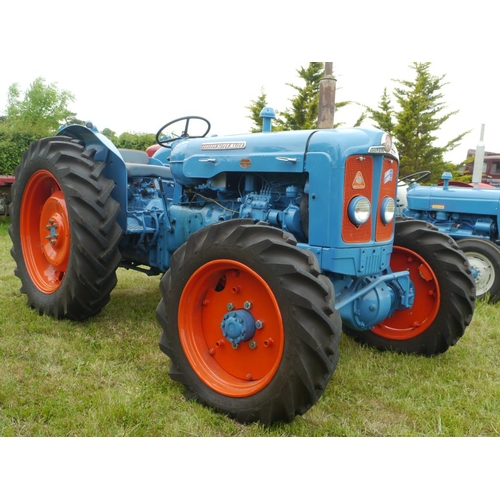 171 - Roadless Fordson Super Major tractor. Live drive, restored, very tidy. Runs. SN.2196. Reg. 686 YUA. ... 