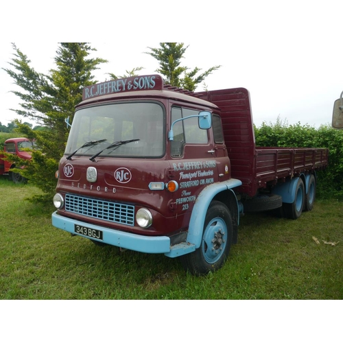 182 - Bedford TK dropside. 1960. 3500cc. 5220 kg gross. Leyland 400 engine. Twin rear axle, trailing rear ... 