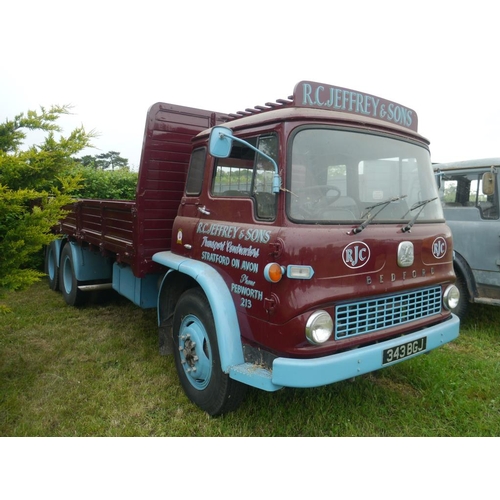 182 - Bedford TK dropside. 1960. 3500cc. 5220 kg gross. Leyland 400 engine. Twin rear axle, trailing rear ... 