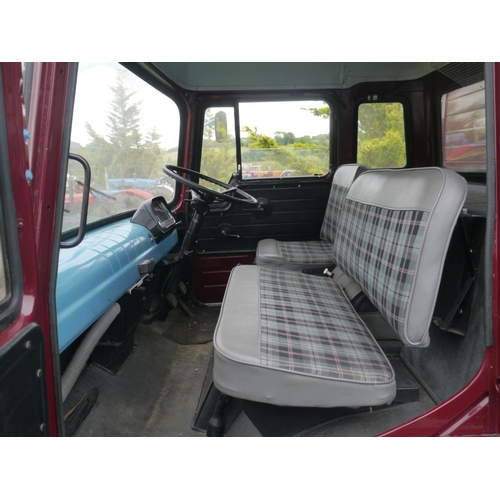 182 - Bedford TK dropside. 1960. 3500cc. 5220 kg gross. Leyland 400 engine. Twin rear axle, trailing rear ... 