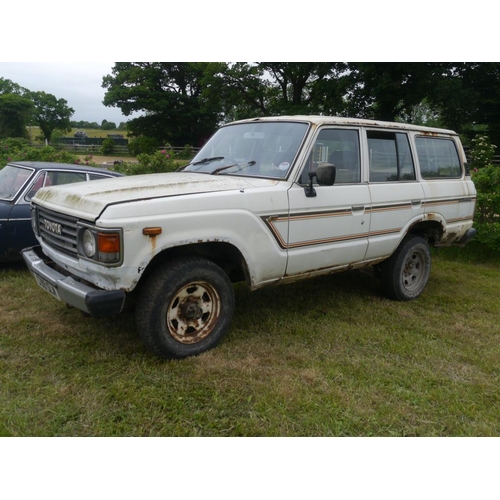 217 - Toyota Land Cruiser estate 4ltr manual. 1985.  For restoration. 186,000miles. Last MOT Dec 2007. 
 W... 