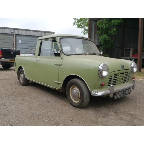 220 - Mini Pick up. 1962. Cover and tilt. One owner, runs well. 62,800miles. C/w old MOT papers up to 2012... 