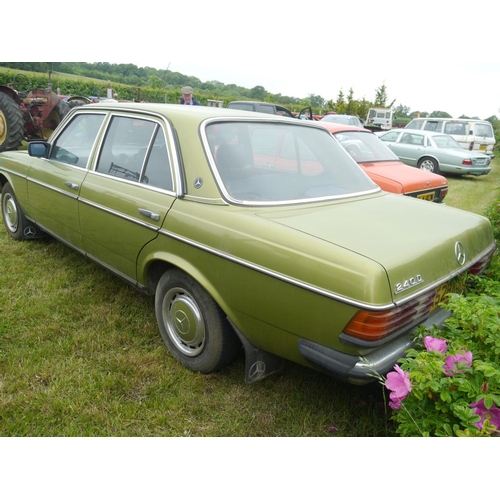 222 - Mercedes 240D. 1984.Runs. Manual. 150,444 miles. Some service history and MOT's.  Currently register... 