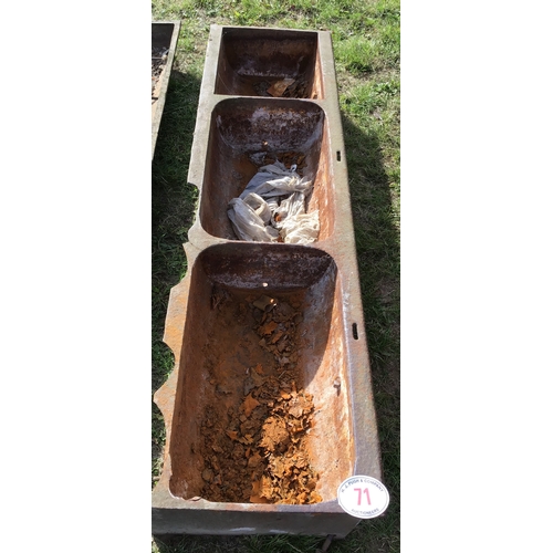 71 - Lagre cast iron trough+VAT