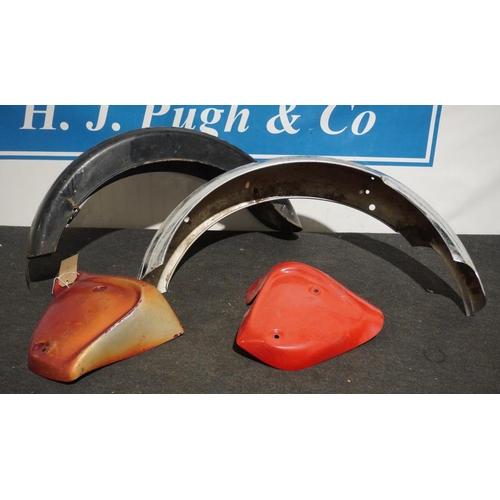 201 - BSA 165 side panels, twin carb, rear mudguard and 1 other mudguard