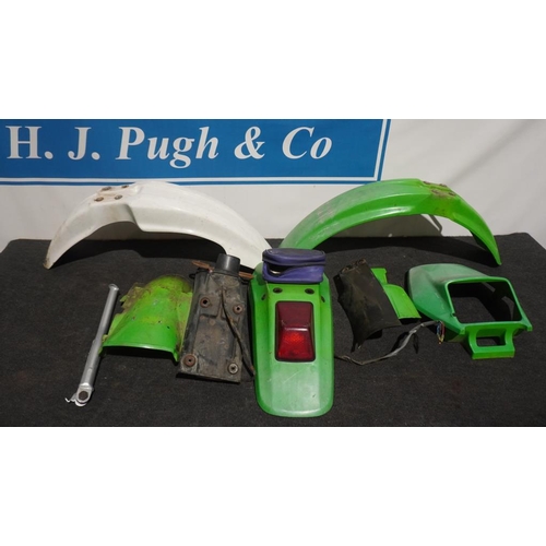 274 - KLX250 mudguards, headlamp surround, rear light and side stand