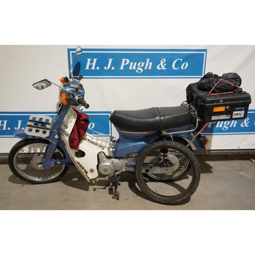 634 - Honda 90 Cub moped 1991 with spare tyre and cover. Reg. J53 0BM. V5