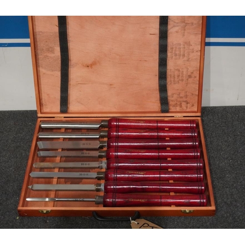 337 - Boxed set of Neilsen HSS turning chisels. Little use