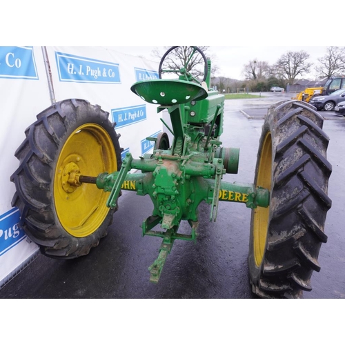 102 - John Deere Model B rowcrop tractor, early restoration. Reg. EG6 224 c/w old log book and buff log bo... 